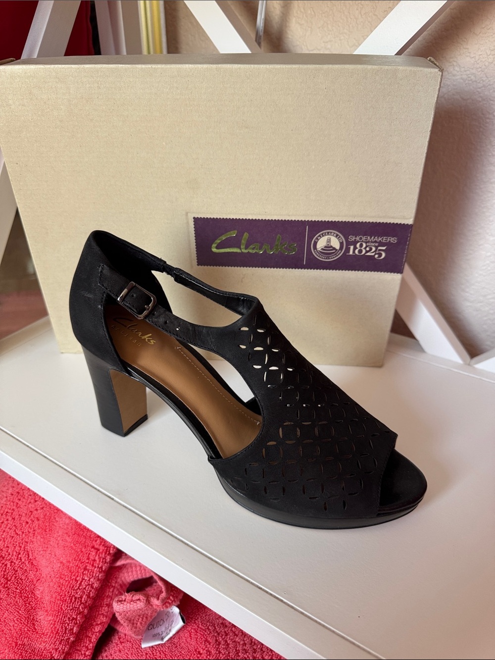 Clarks Black Laser-Cut Slingback Block Heel NEW BLACK SUEDE